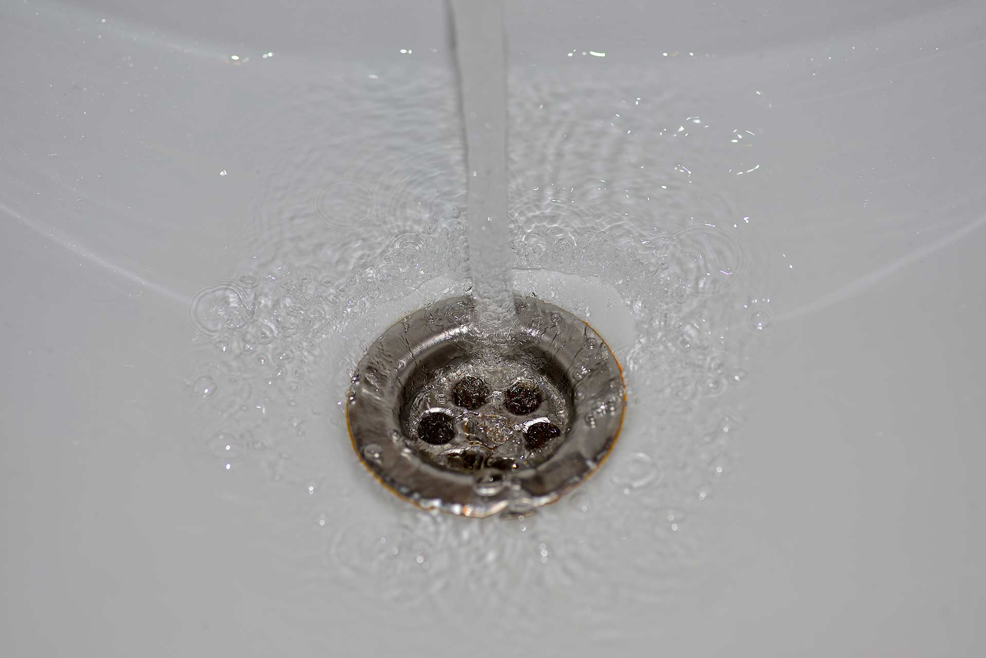 A2B Drains provides services to unblock blocked sinks and drains for properties in Hampstead.